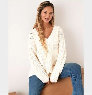 American Eagle Sweater